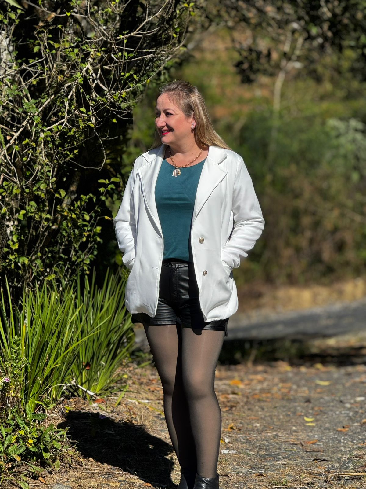 É O DIA DE CELEBRAR A VIDA DE UMA MULHER INCRÍVEL: ESPOSA, MÃE E AMIGA.