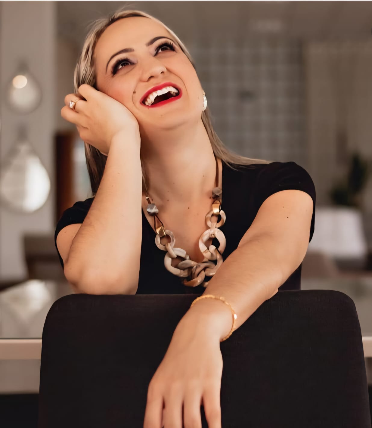 Homenagem à Professora Michele Souza: dedicação, alegria e inspiração em cada gesto