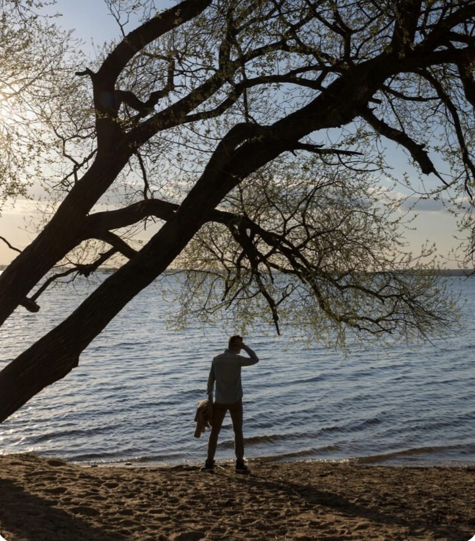 EXISTE SEMPRE UM MOTIVO PARA SORRIR